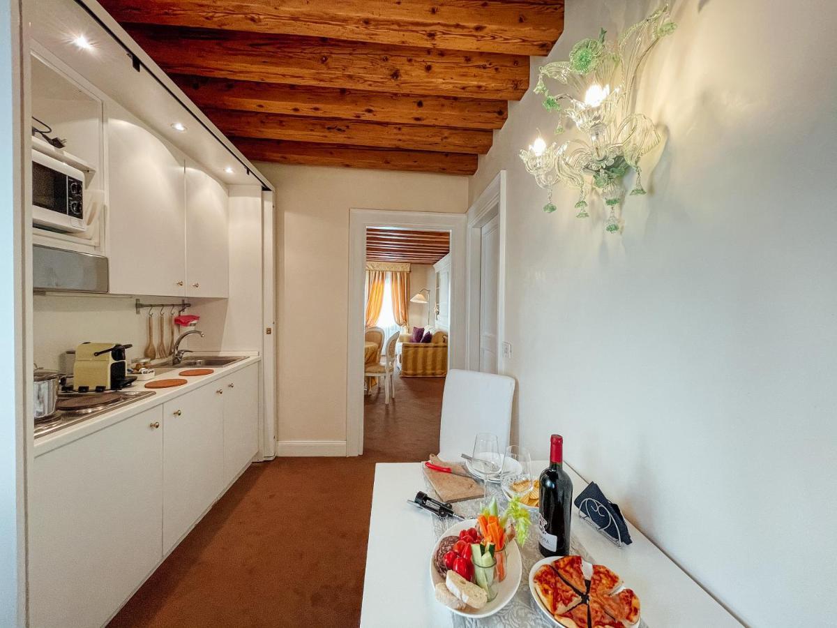 Ai Savi Di Venezia Apartment Bagian luar foto