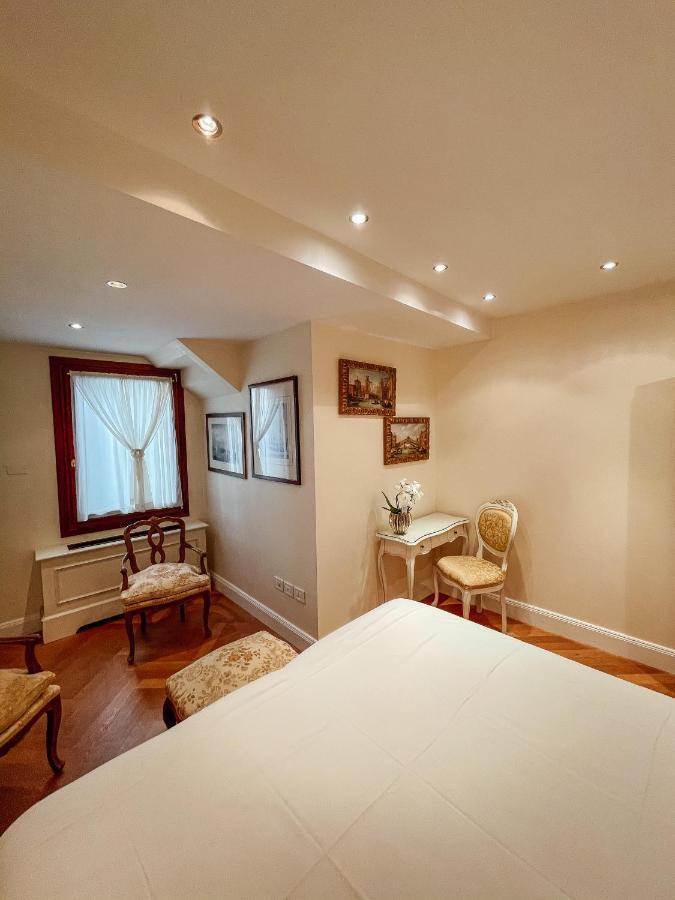 Ai Savi Di Venezia Apartment Bagian luar foto